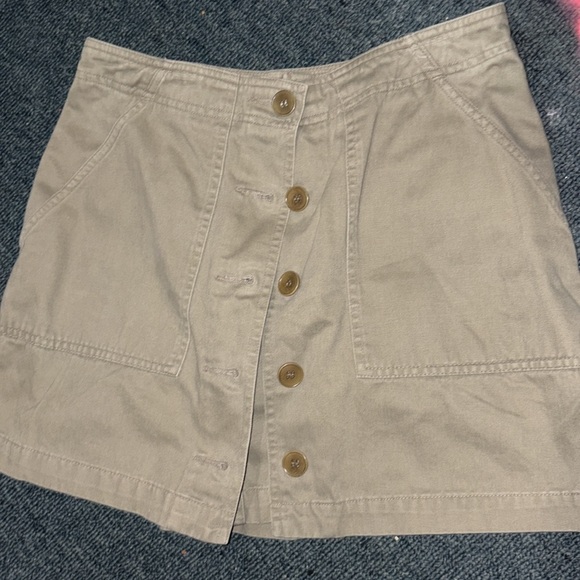 Jones New York Olive Skort - Picture 1 of 8